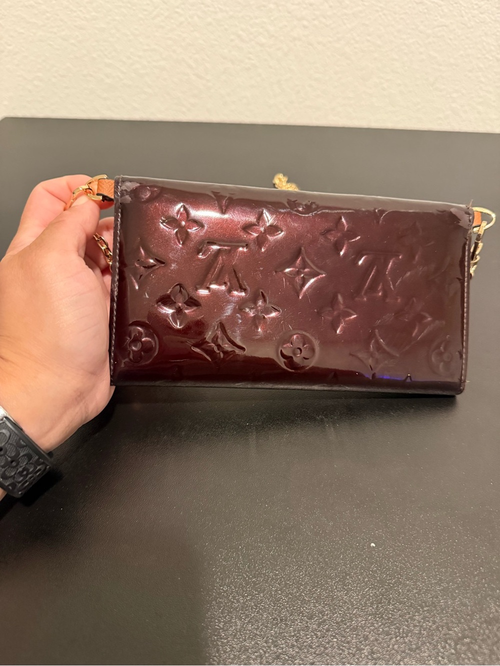 Authentic Louis Vuitton Vernis Sarah Wallet Amarante Burgundy w/ Chain fair - Picture 4 of 9